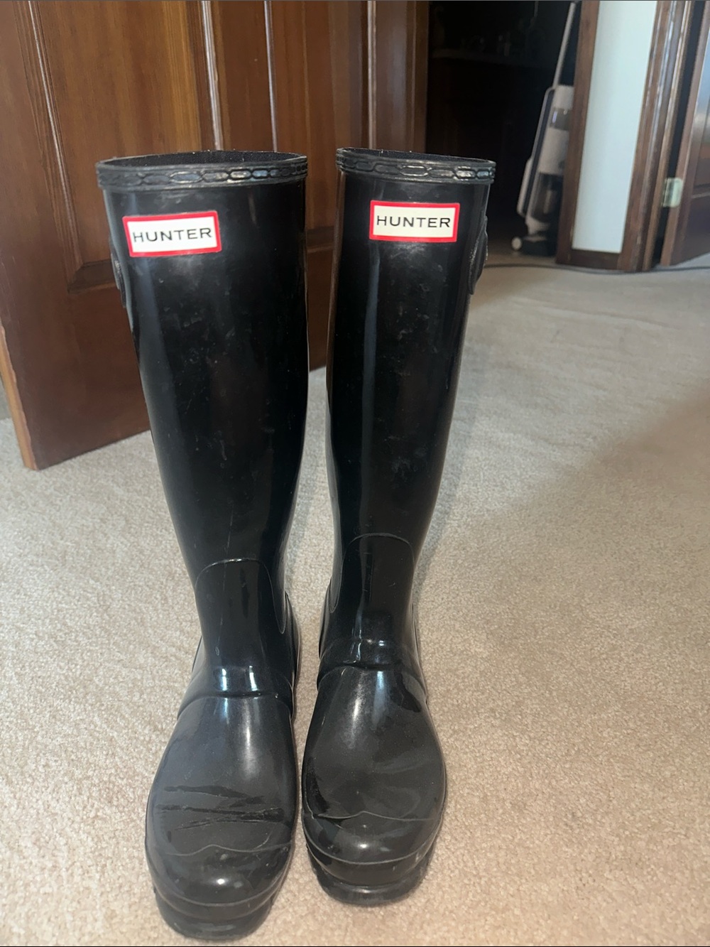 Hunter Black Gloss Tall Rubber Boots with Red Logo